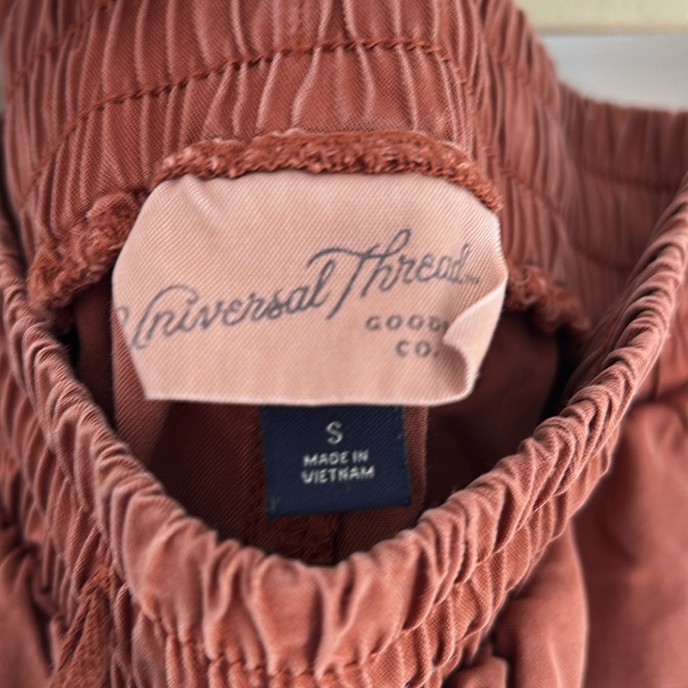 Universal Thread High Waist Rust Shorts - Picture 4 of 5